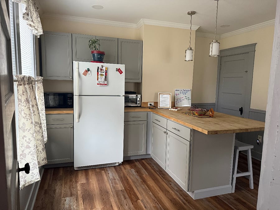 Furnished Finder property 701000_1 photo 7