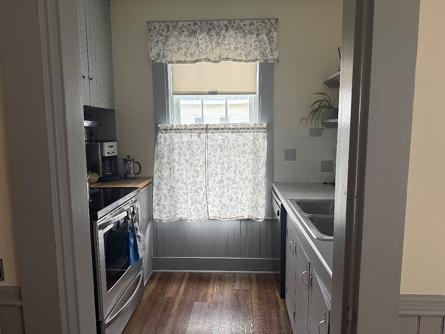 Furnished Finder property 701000_1 photo 9