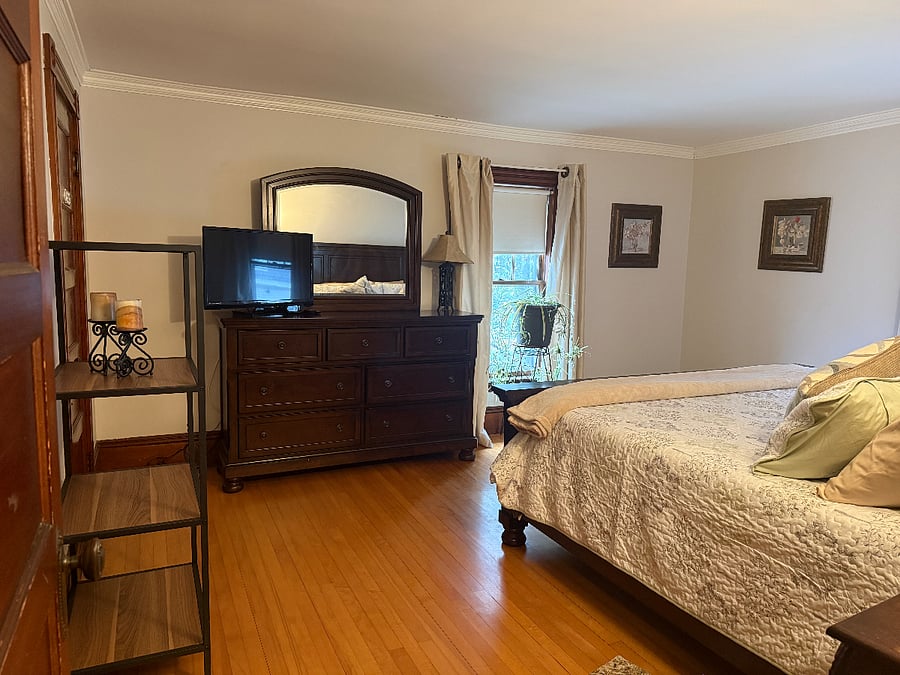 Furnished Finder property 701000_1 photo 25