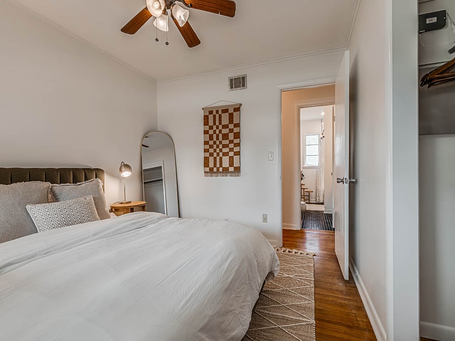 Furnished Finder property 701061_1 photo 17