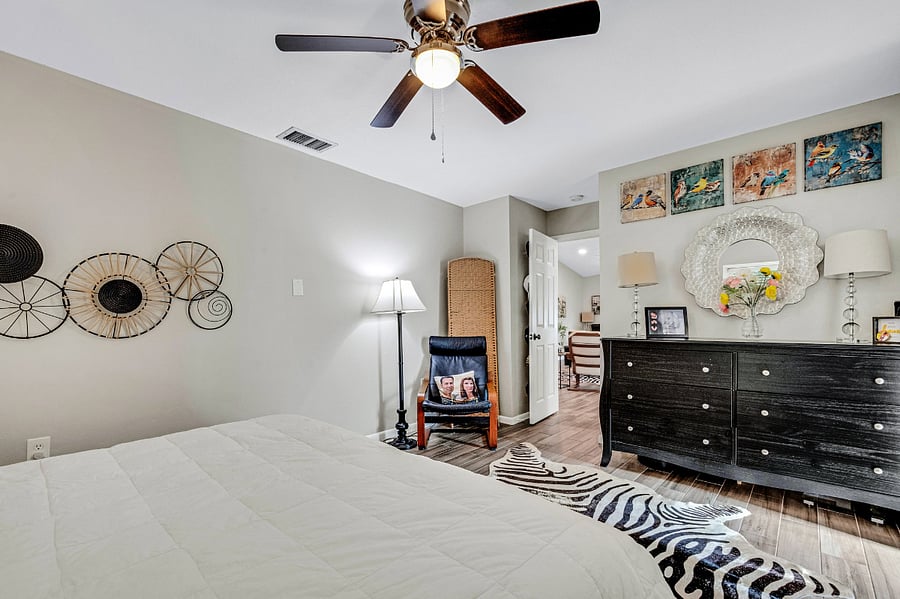 Furnished Finder property 701108_1 photo 17