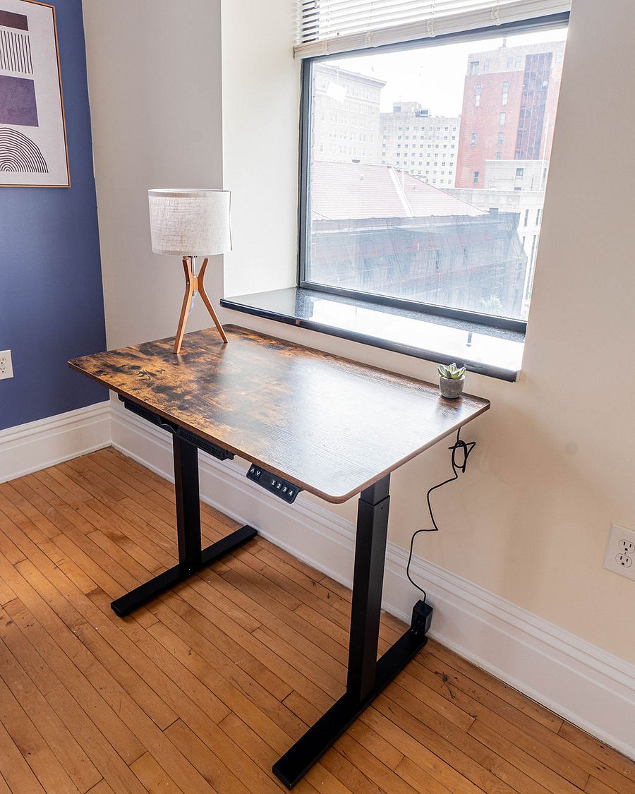 Sit / Stand Workstation