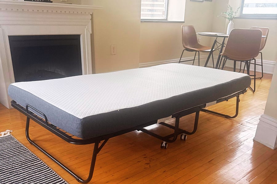 Foldable bed