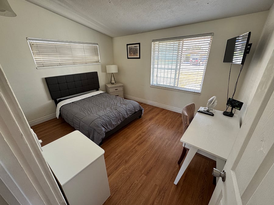 Furnished Finder property 701239_1 photo 7