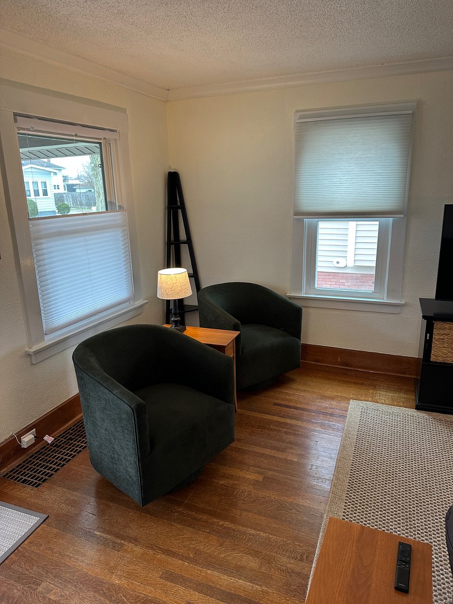 Furnished Finder property 701258_1 photo 3