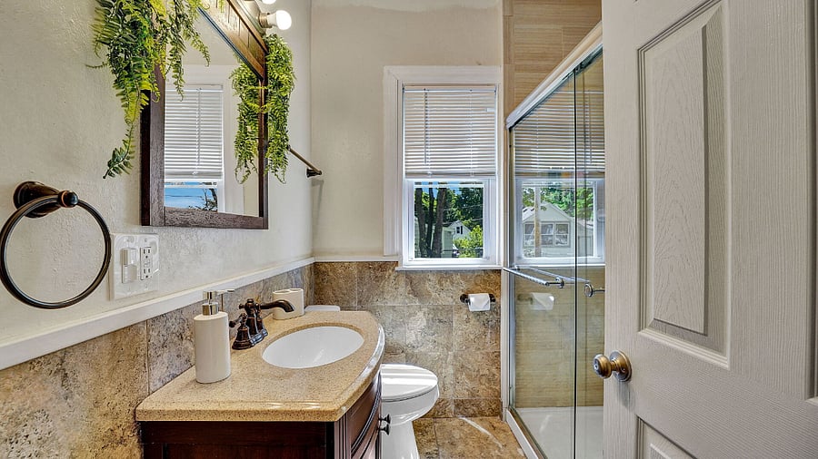 **Newly Remodeled Bathroom**: Bathmats, Towels, Shampoo provided. 