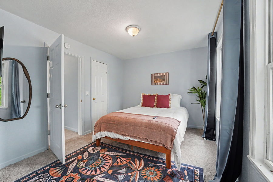 Furnished Finder property 701271_2 photo 6