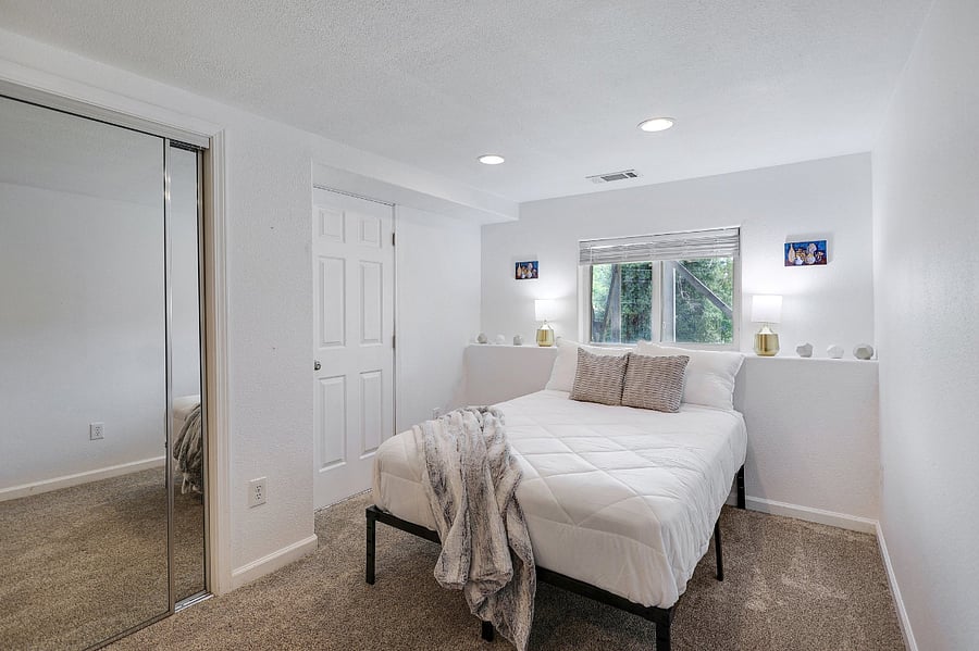 Furnished Finder property 701336_1 photo 25