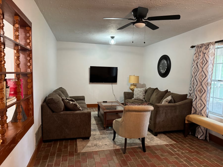 Furnished Finder property 701357_1 photo 3