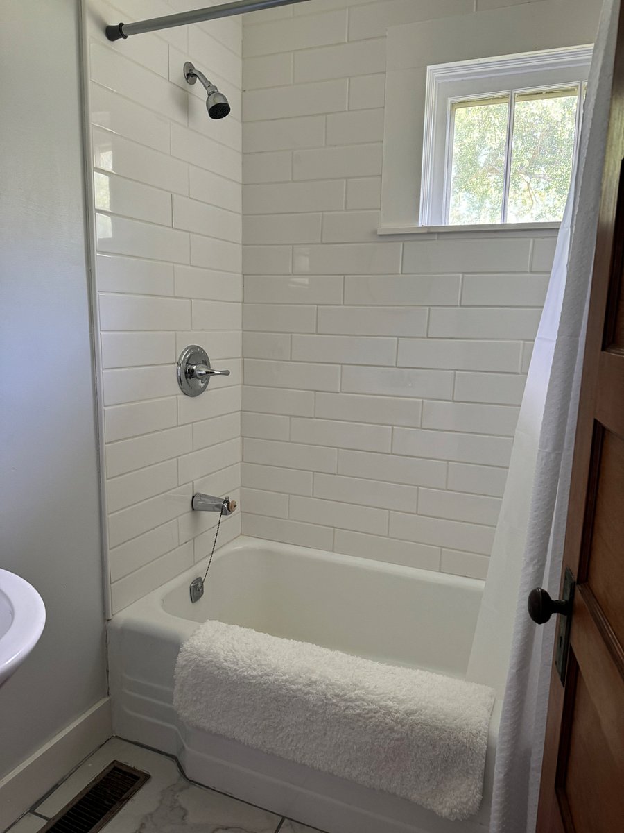 Furnished Finder property 701357_1 photo 14