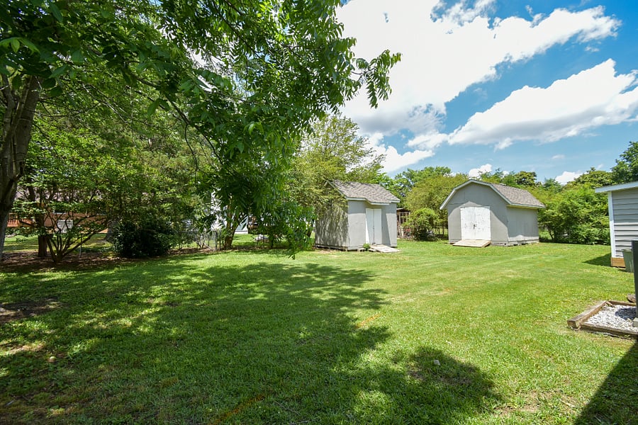 Fully fenced in yard!