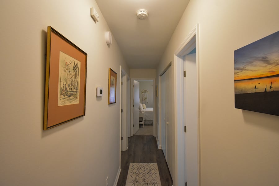 Hallway to bedrooms, bathroom and laundry
