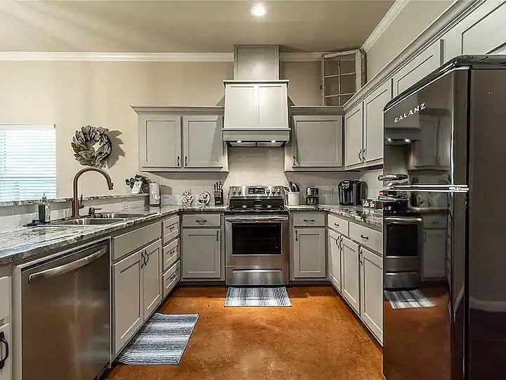 Furnished Finder property 701437_1 photo 6