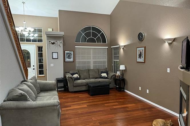 Furnished Finder property 701470_1 photo 3