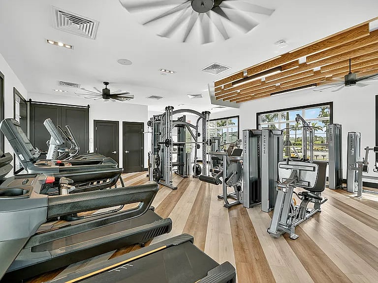 Furnished Finder property 701516_1 photo 15