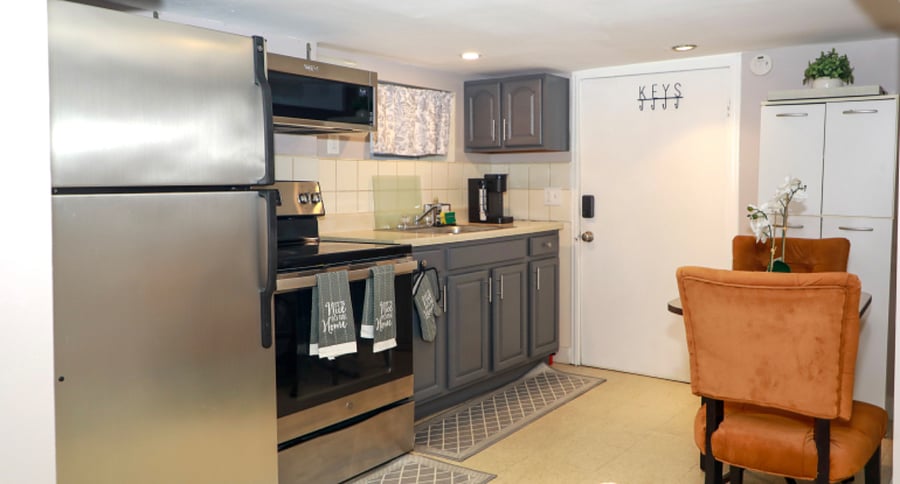Furnished Finder property 701603_2 photo 23