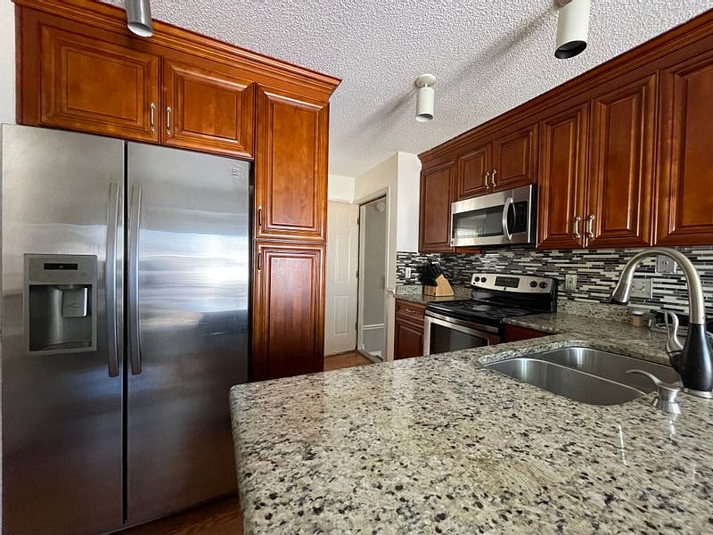 Furnished Finder property 701646_1 photo 8