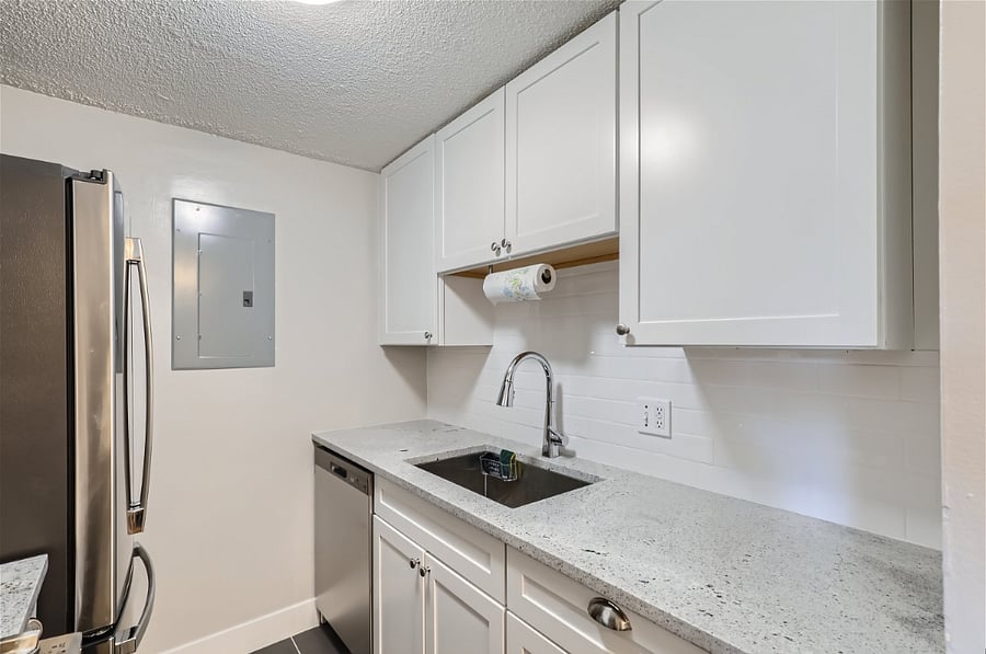 Furnished Finder property 701707_1 photo 3