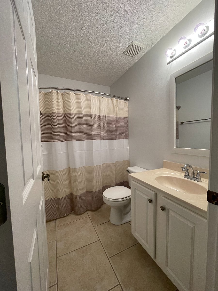 Furnished Finder property 701786_1 photo 13