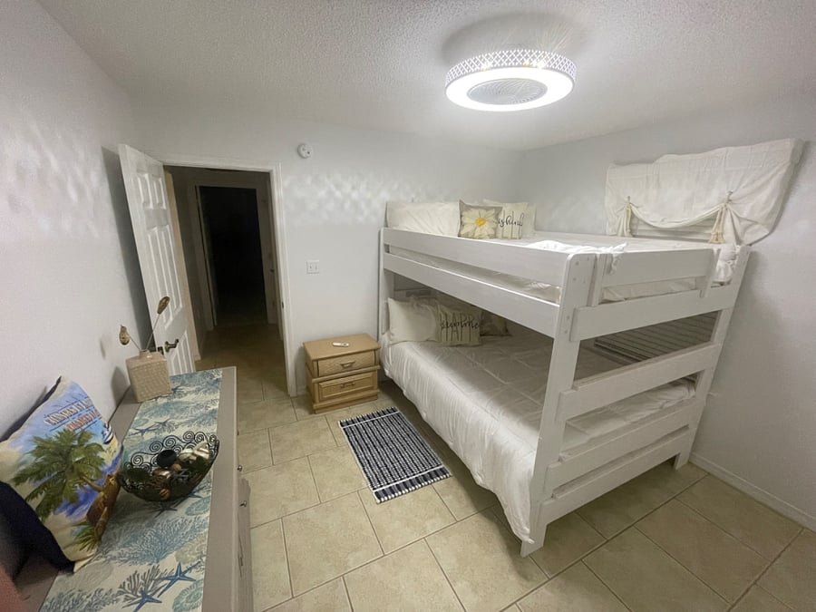 Furnished Finder property 701786_1 photo 17