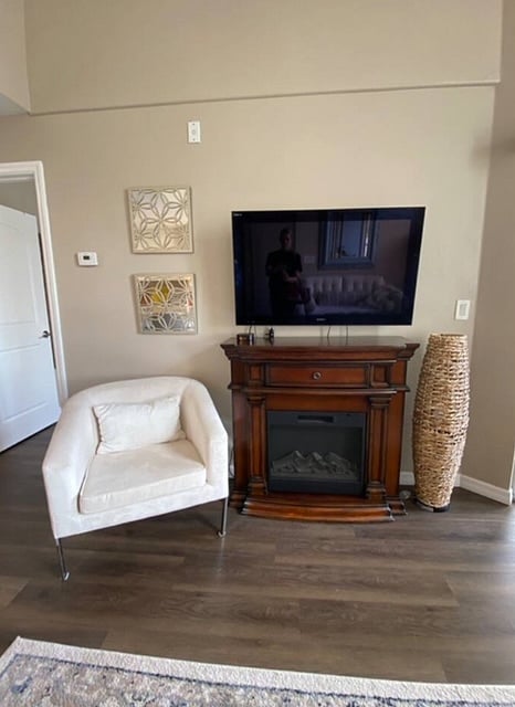 Electric fireplace