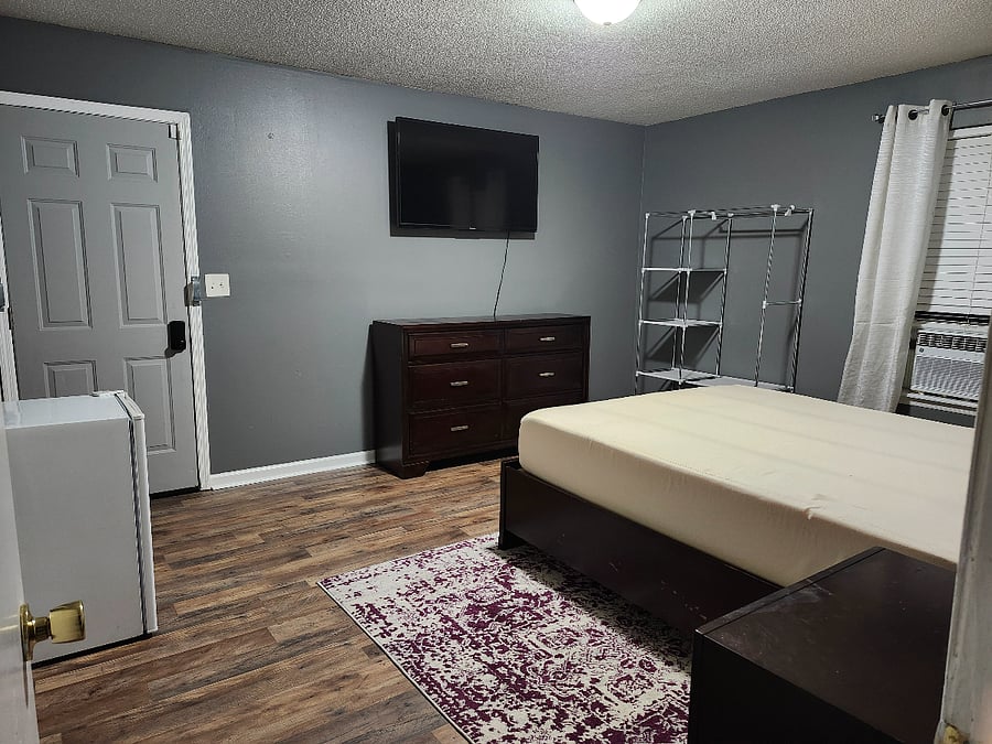 Furnished Finder property 701838_1 photo 9