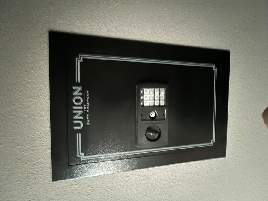 Wall safe
