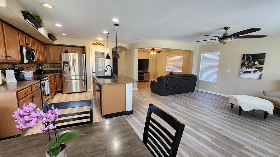 Furnished Finder property 701853_1 photo 3