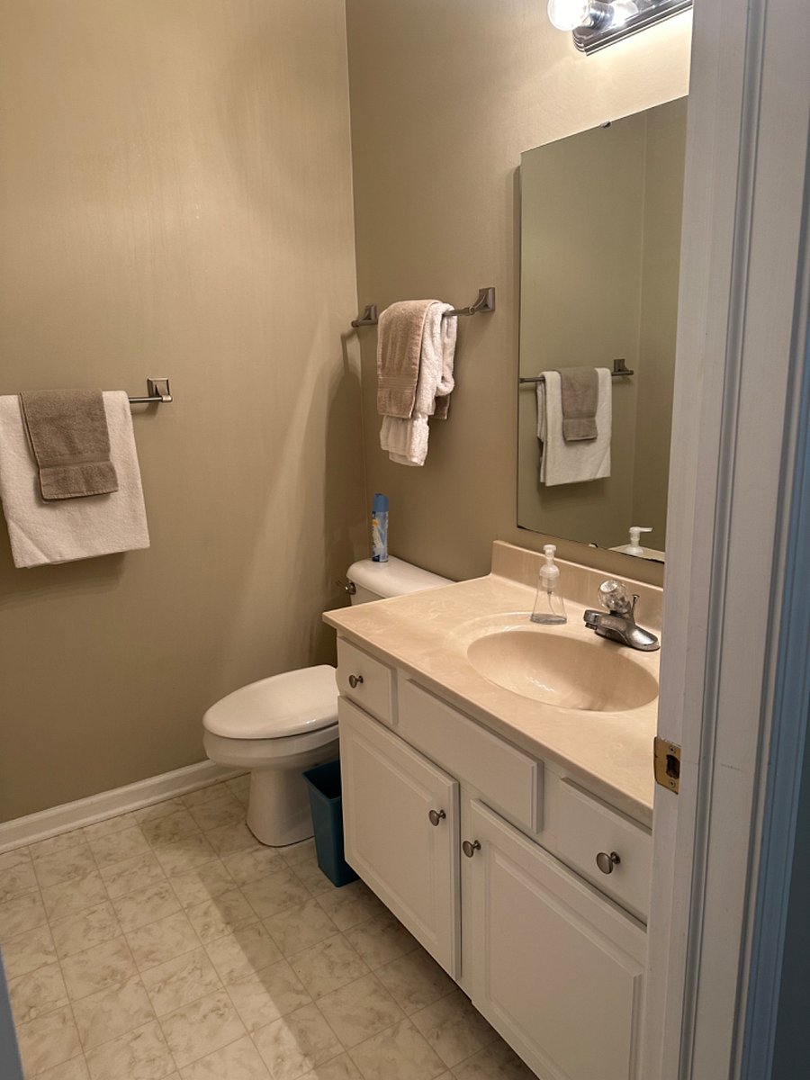 Furnished Finder property 701944_1 photo 3