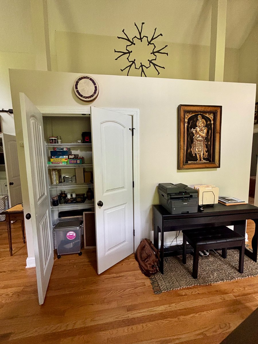 Electric piano with top to turn into small desk. Large closet/pantry.
