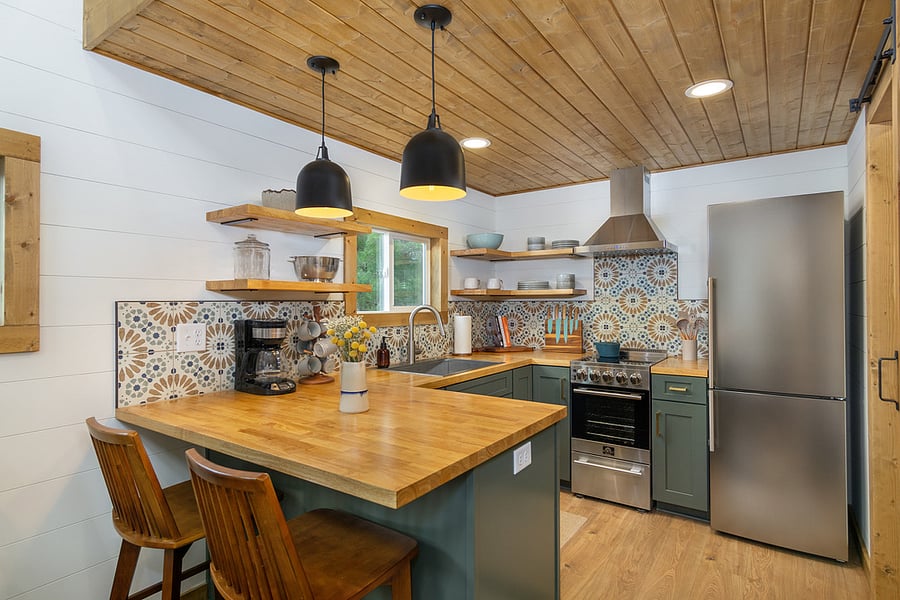 Furnished Finder property 702013_1 photo 5
