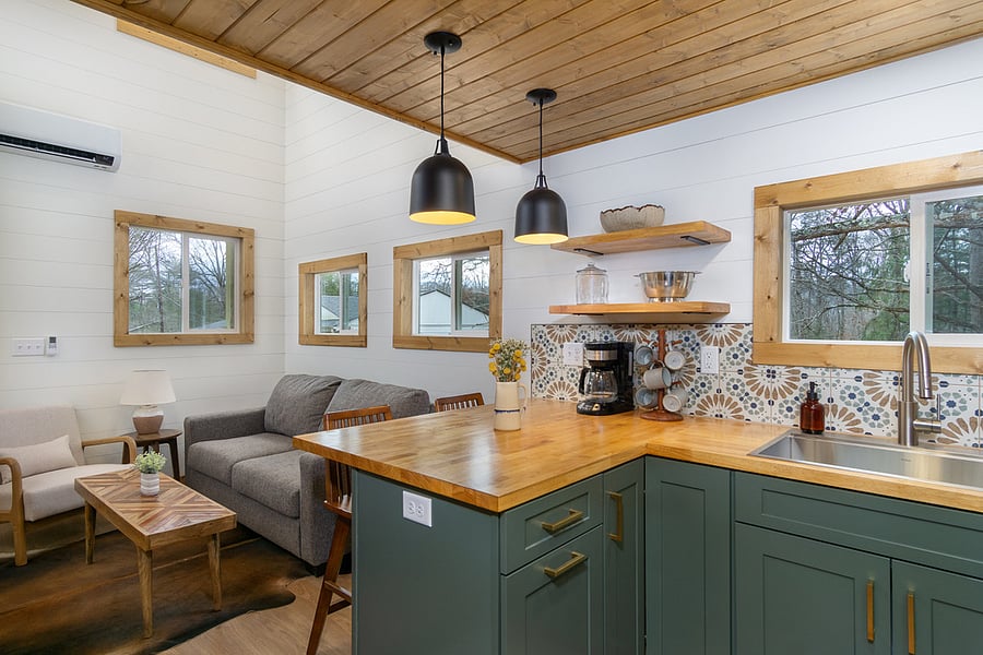 Furnished Finder property 702013_1 photo 14