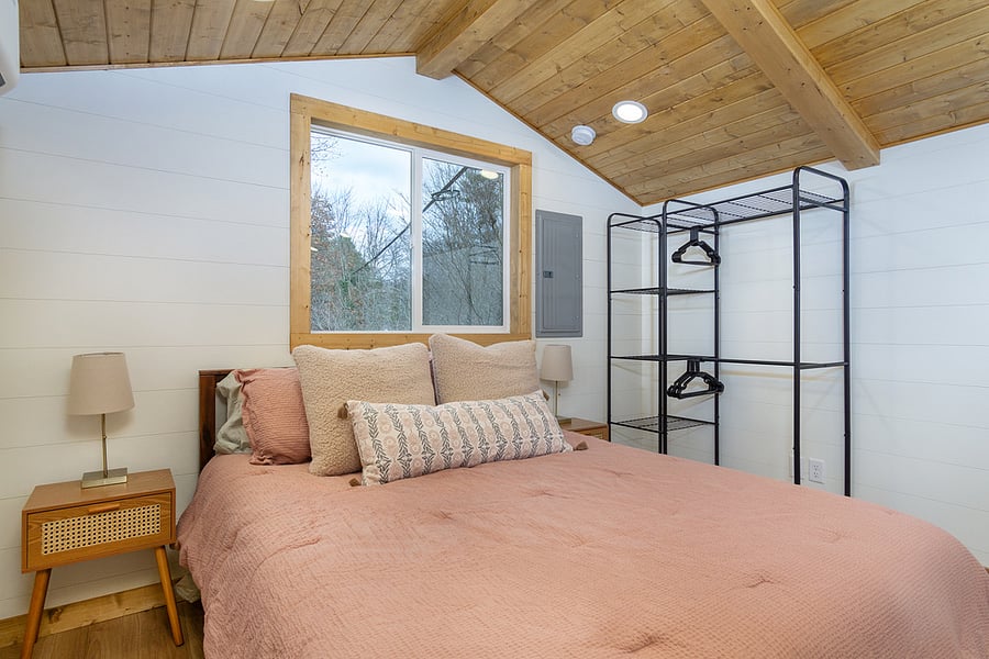 Furnished Finder property 702013_1 photo 15