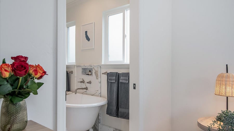 Furnished Finder property 702068_1 photo 24