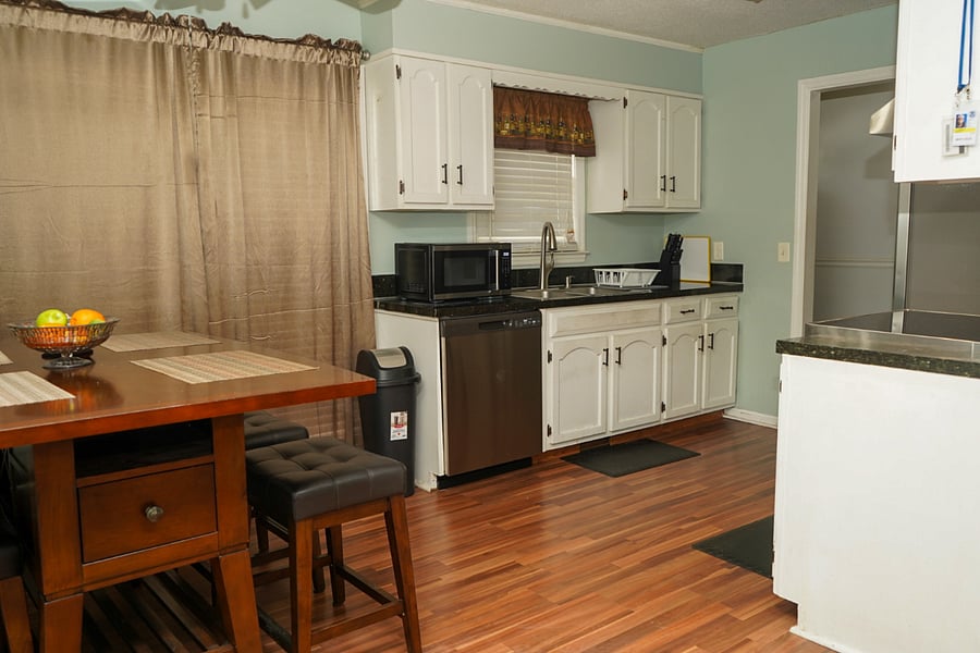 Furnished Finder property 702123_2 photo 4