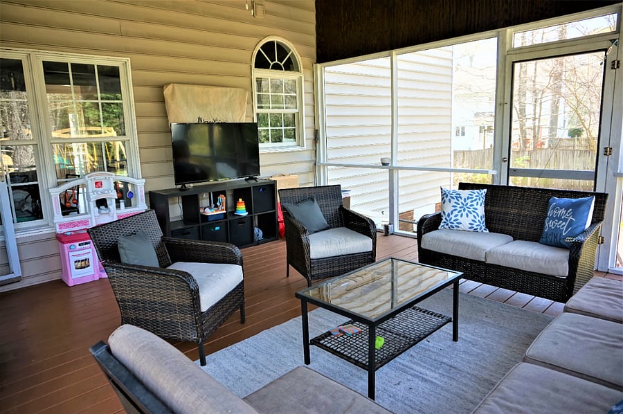Screened Porch 1