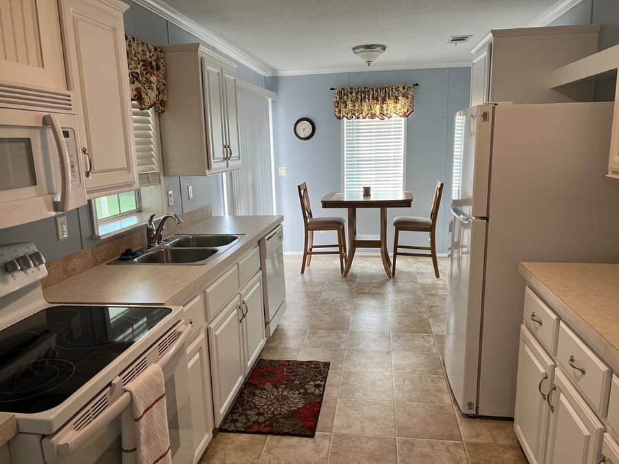 Furnished Finder property 702139_1 photo 3