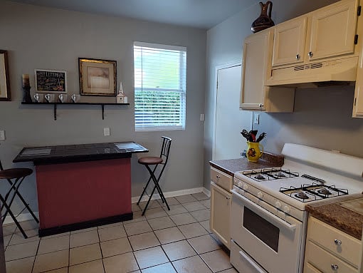 Furnished Finder property 702163_1 photo 4