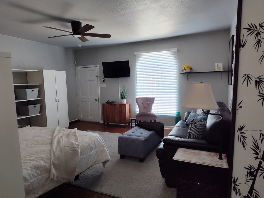 Furnished Finder property 702163_1 photo 11