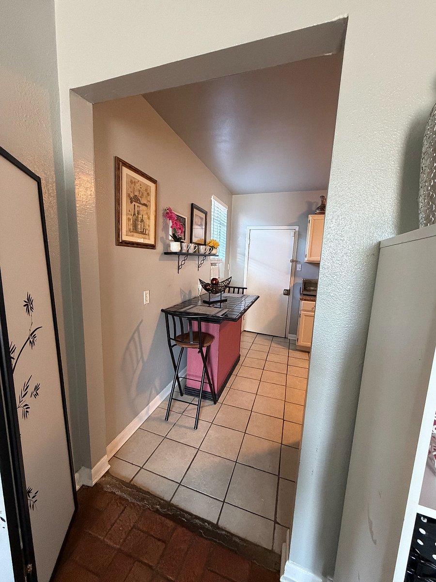 Furnished Finder property 702163_1 photo 8