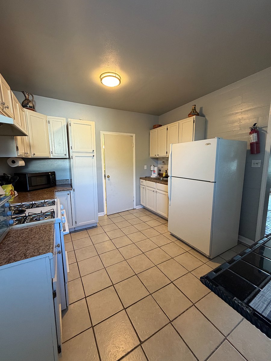 Furnished Finder property 702163_1 photo 9