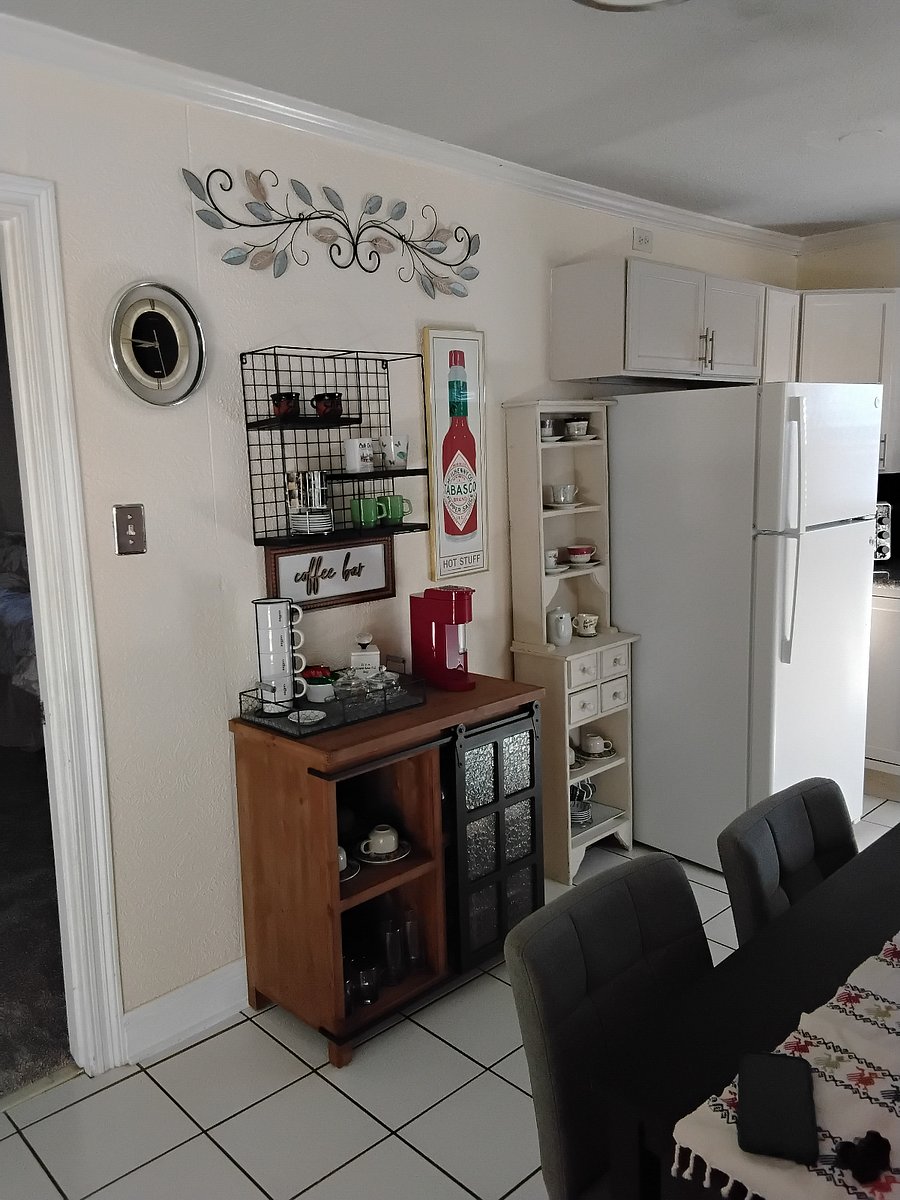 Furnished Finder property 702163_2 photo 10