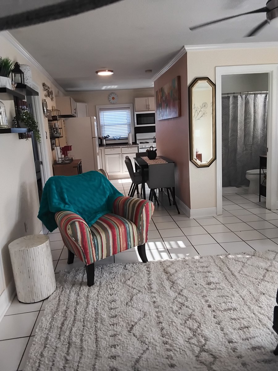 Furnished Finder property 702163_2 photo 8