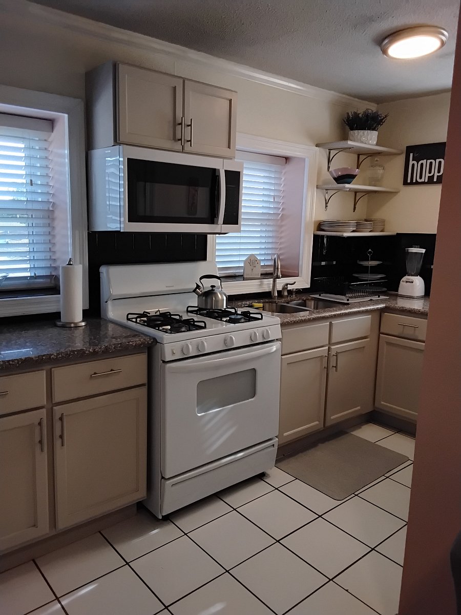 Furnished Finder property 702163_2 photo 11