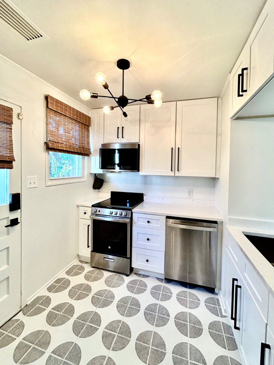 Furnished Finder property 702218_1 photo 9