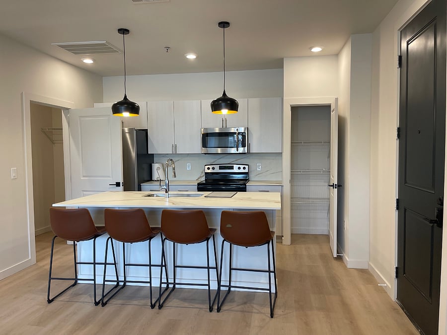 Furnished Finder property 702417_2 photo 5