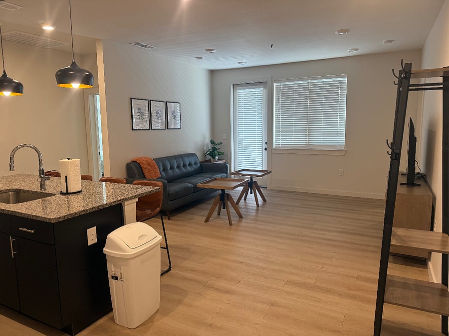 Furnished Finder property 702417_3 photo 4