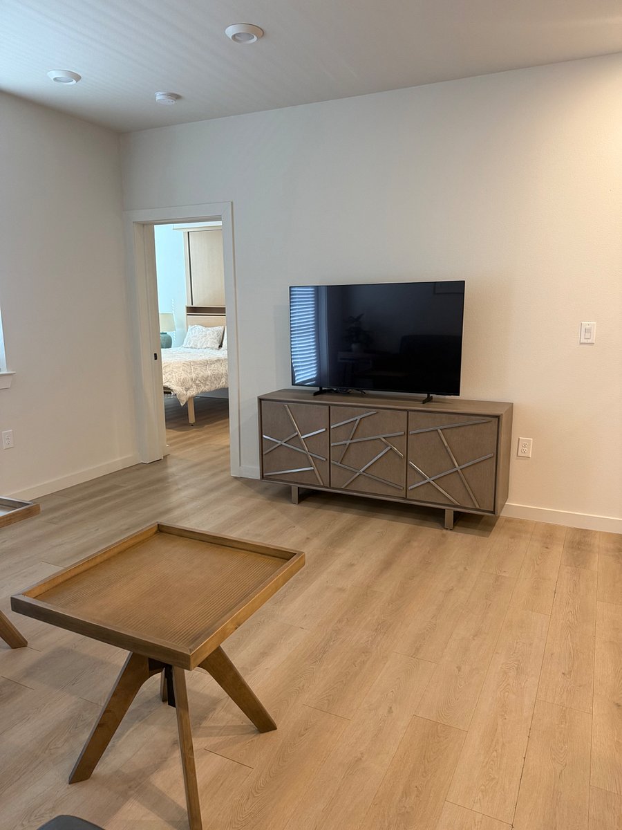 Furnished Finder property 702417_3 photo 7