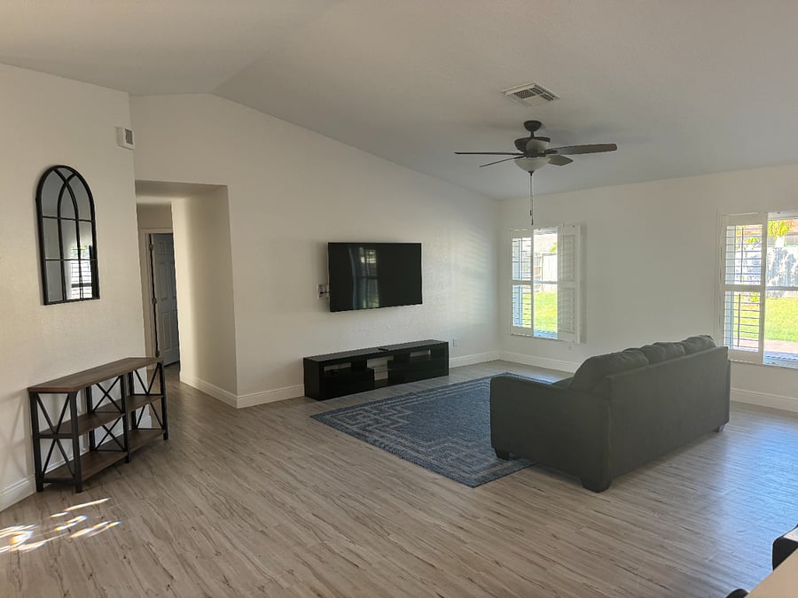 Furnished Finder property 702428_1 photo 4