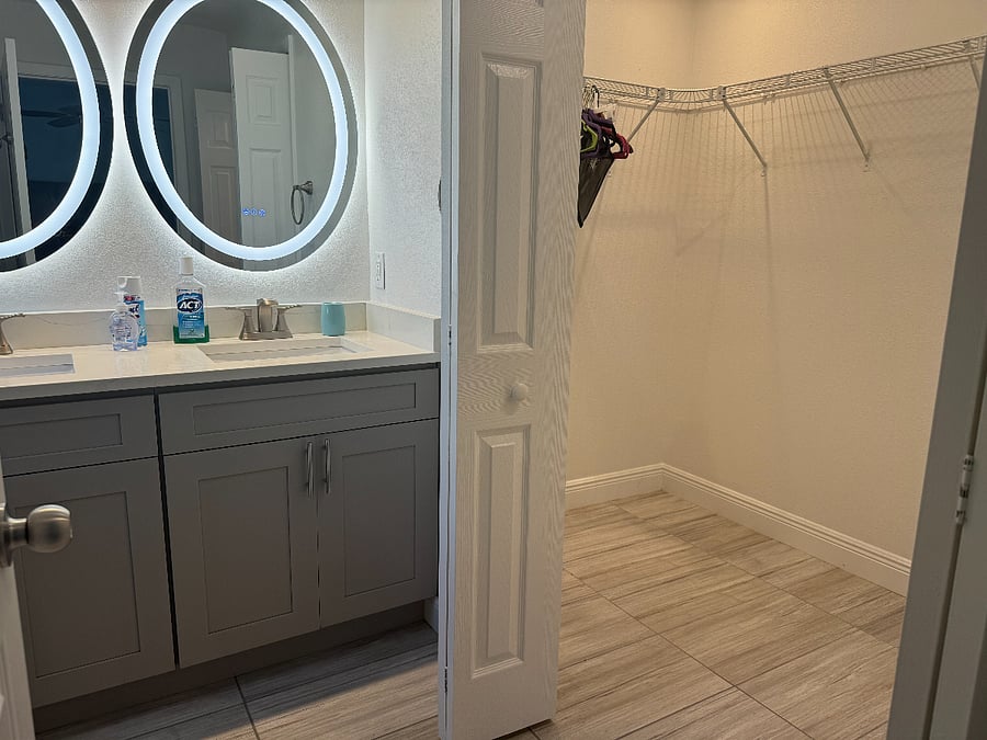 Furnished Finder property 702428_1 photo 15